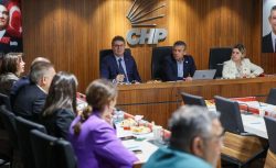 CHP’de Kritik Zirve: Özgür Özel Belediye Başkanlarıyla Yol Haritasını Belirliyor